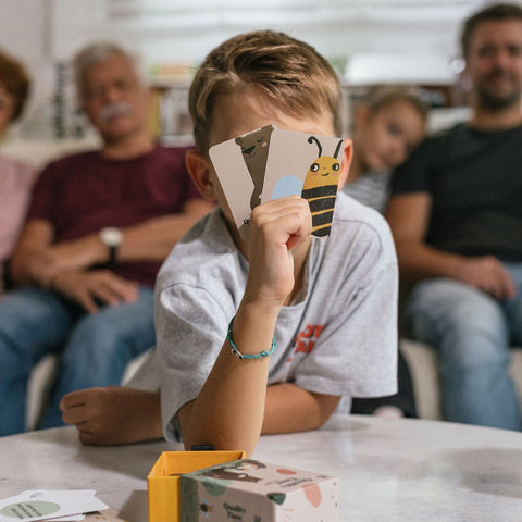 Dialog Kids — la version allemande de notre jeu de conversation pour enfants.