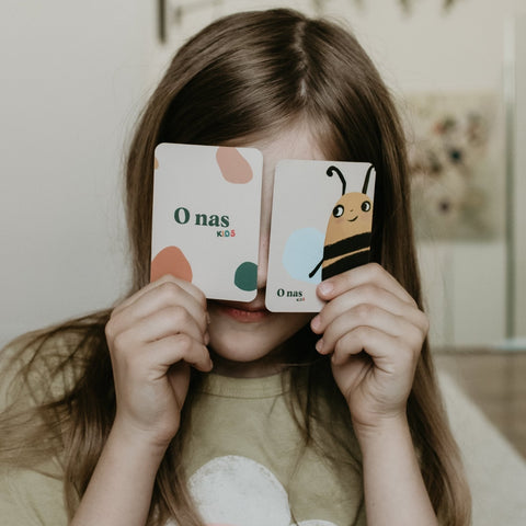 O nas kids — la version polonaise de notre jeu de conversation pour enfants.